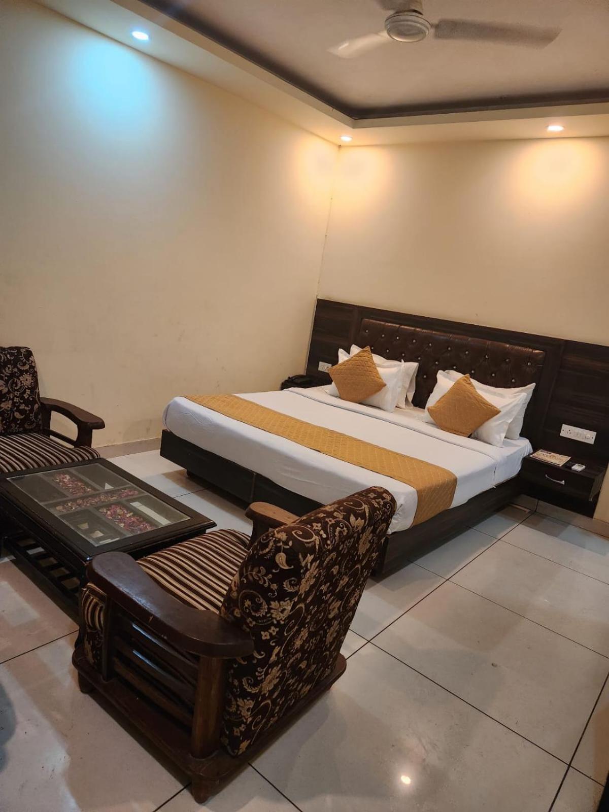 Hotel Aerotech Near Delhi Airport New Delhi Eksteriør bilde